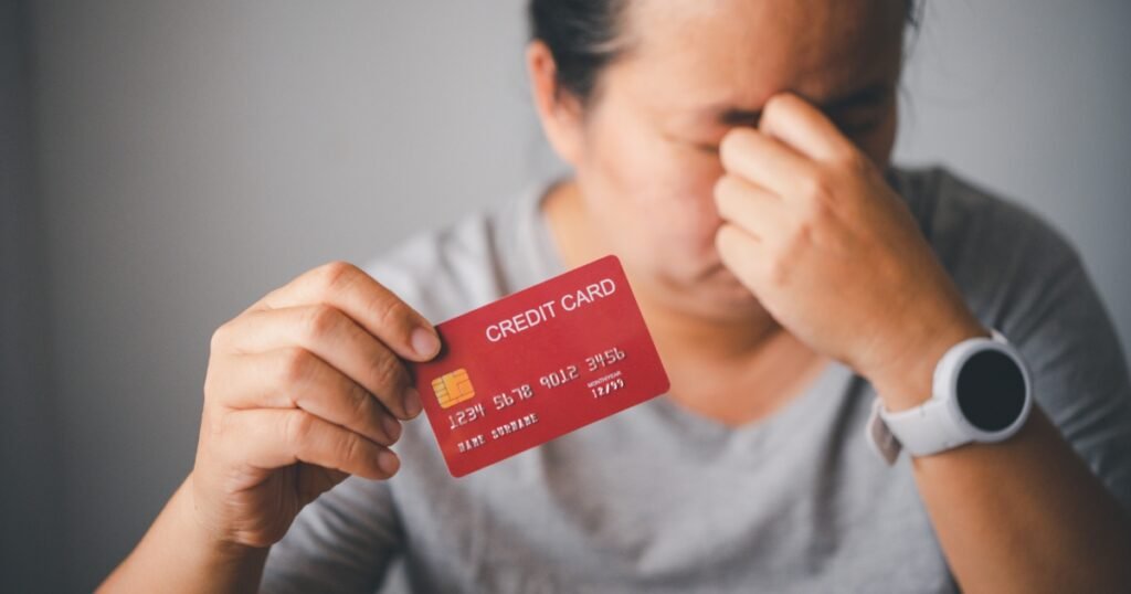 4 Myths About Credit Cards You Should Stop Believing In 2024